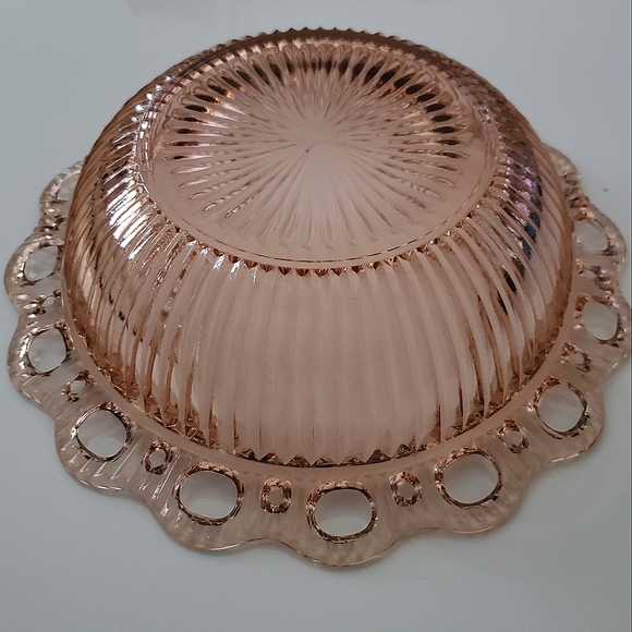 1930s "Lace Edge Pink" AKA "Old Colony" Ribbed Bowl by Anchor Hocking - Picture 1 of 13